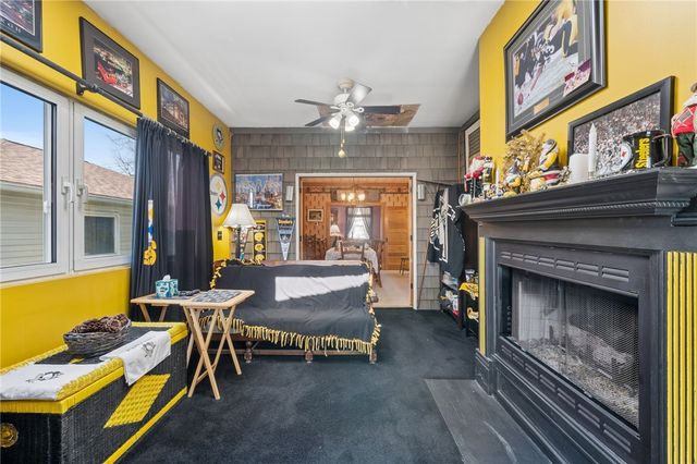320 Walnut St, Zelienople Boro, PA 16063