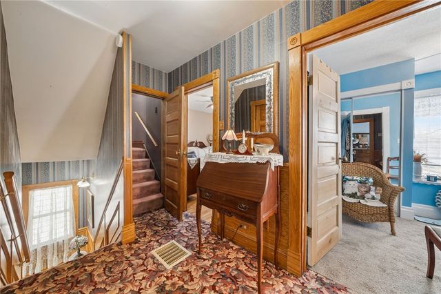 320 Walnut St, Zelienople Boro, PA 16063