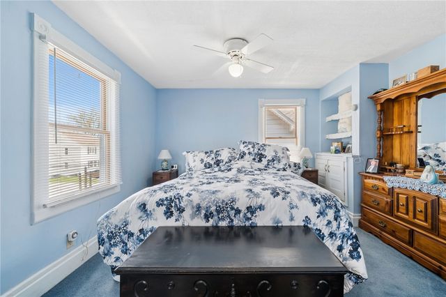 320 Walnut St, Zelienople Boro, PA 16063