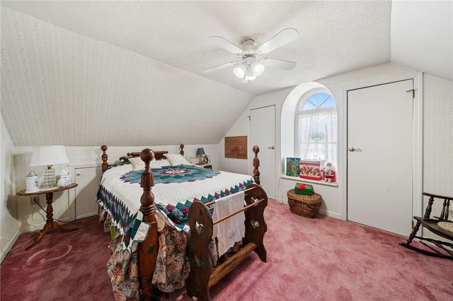 320 Walnut St, Zelienople Boro, PA 16063