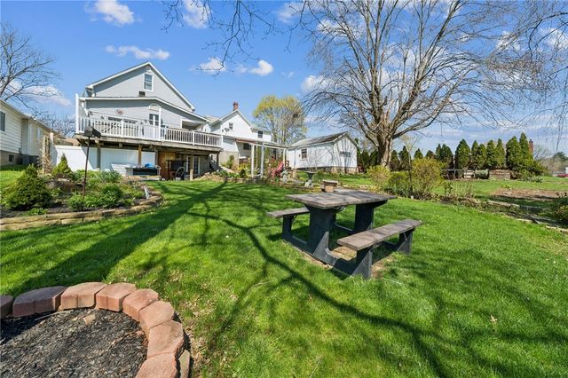 320 Walnut St, Zelienople Boro, PA 16063