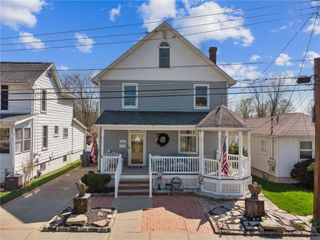 320 Walnut St, Zelienople Boro, PA 16063
