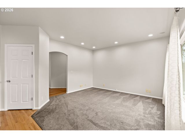 1284 ALDERBROOK Ln, Eugene, OR 97404