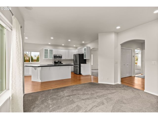 1284 ALDERBROOK Ln, Eugene, OR 97404