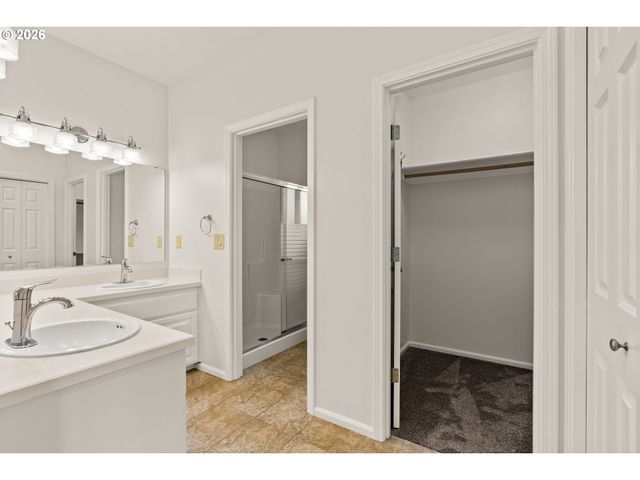 1284 ALDERBROOK Ln, Eugene, OR 97404