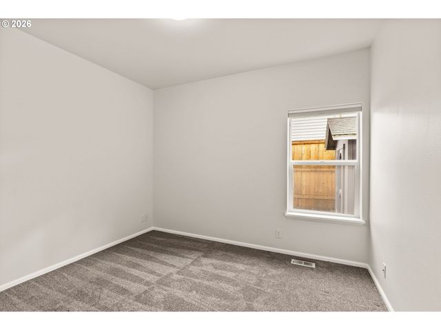 1284 ALDERBROOK Ln, Eugene, OR 97404