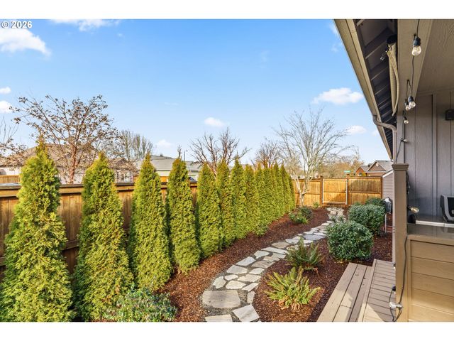 1284 ALDERBROOK Ln, Eugene, OR 97404