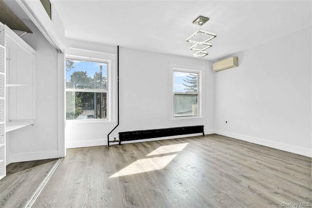 86-44 104th Street, Richmond Hill, NY 11418