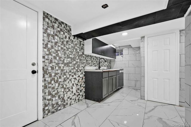 86-44 104th Street, Richmond Hill, NY 11418