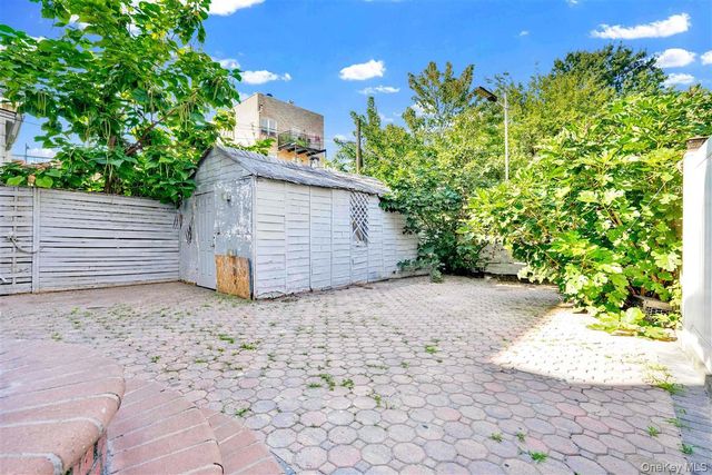 86-44 104th Street, Richmond Hill, NY 11418