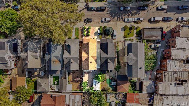 86-44 104th Street, Richmond Hill, NY 11418