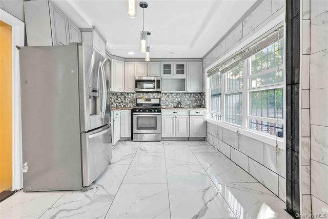 86-44 104th Street, Richmond Hill, NY 11418