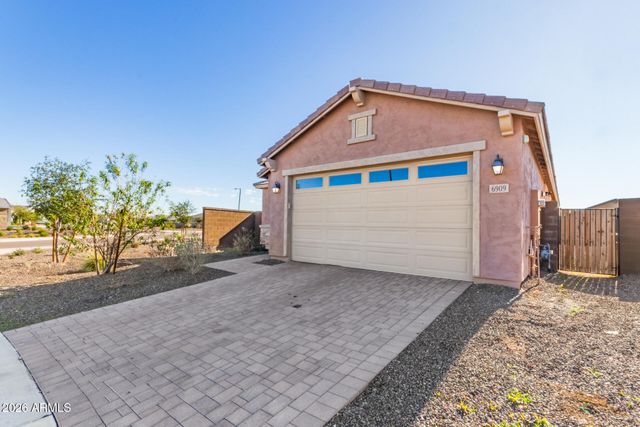 6909 W GWEN Street, Laveen, AZ 85339