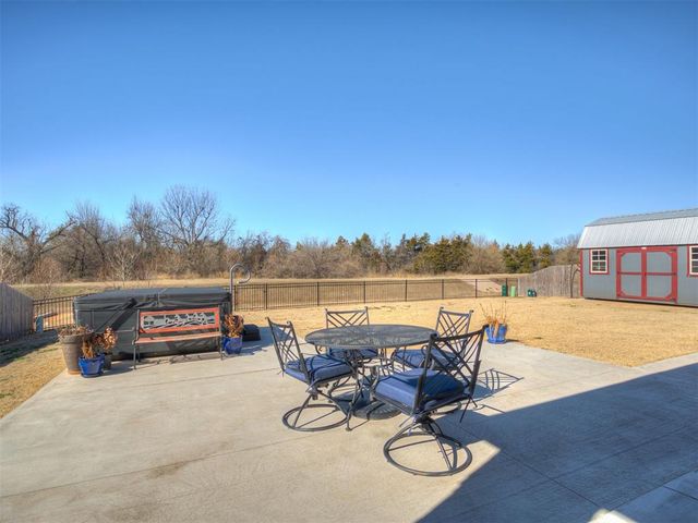 5705 Tiger Stone Drive, Mustang, OK 73064