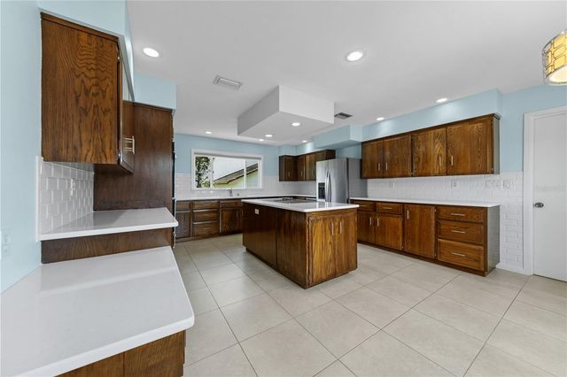 121 ARROWHEAD LANE, Haines City, FL 33844