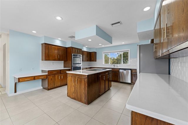 121 ARROWHEAD LANE, Haines City, FL 33844