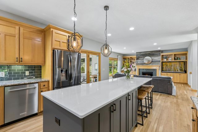 10423 Raleigh Road, Woodbury, MN 55129