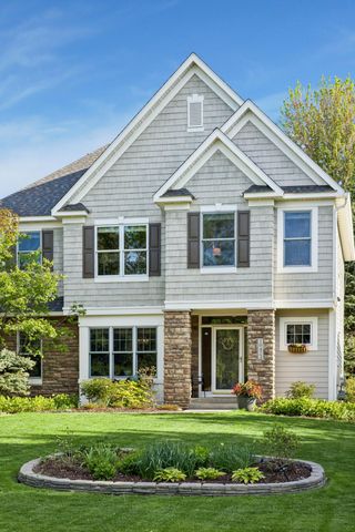 10423 Raleigh Road, Woodbury, MN 55129