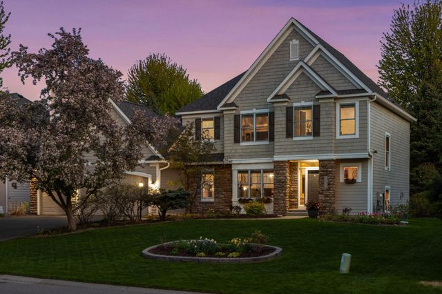 10423 Raleigh Road, Woodbury, MN 55129