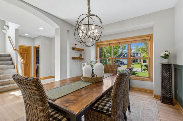 10423 Raleigh Road, Woodbury, MN 55129