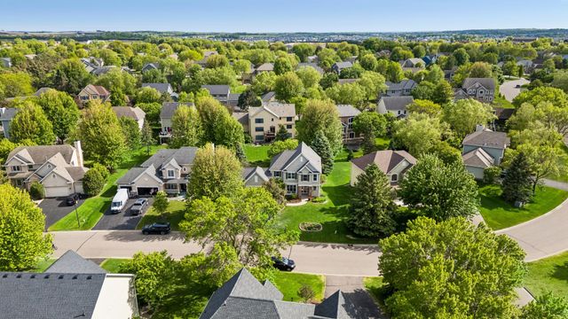 10423 Raleigh Road, Woodbury, MN 55129