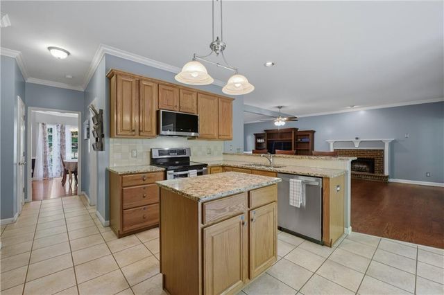 49 TIMBERLAKE Cove NE, Cartersville, GA 30121