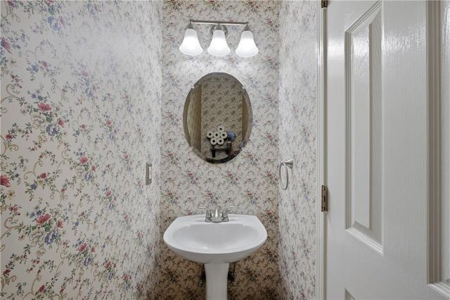 49 TIMBERLAKE Cove NE, Cartersville, GA 30121