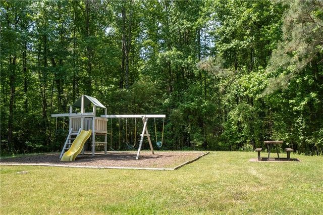 49 TIMBERLAKE Cove NE, Cartersville, GA 30121