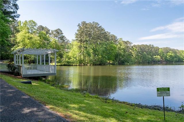 49 TIMBERLAKE Cove NE, Cartersville, GA 30121