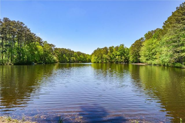 49 TIMBERLAKE Cove NE, Cartersville, GA 30121