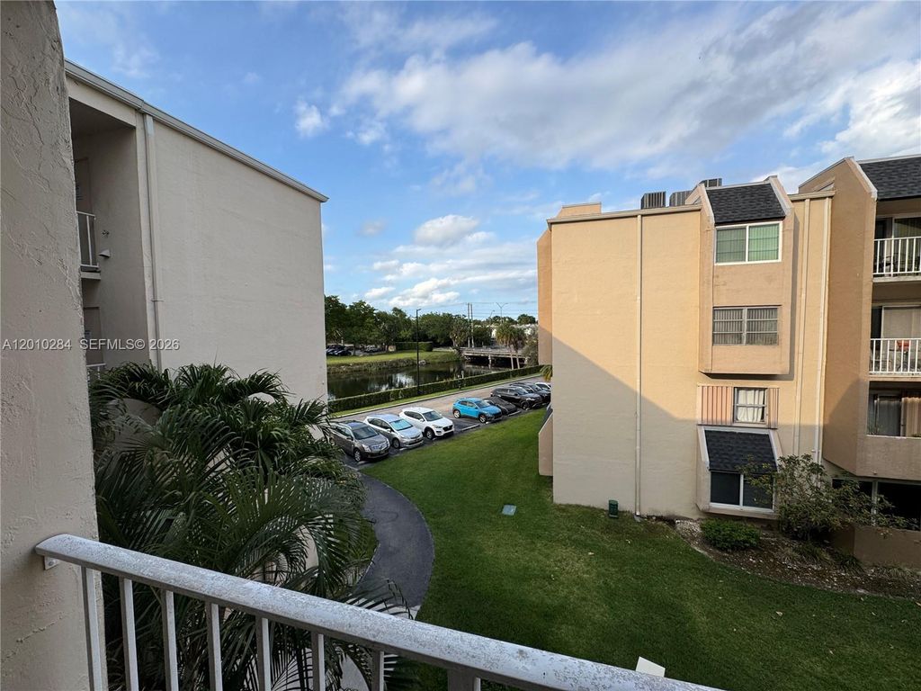 7725 SW 86th St A1-319, Miami, FL 33143