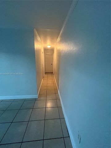 700 N 68th Way, Hollywood, FL 33024