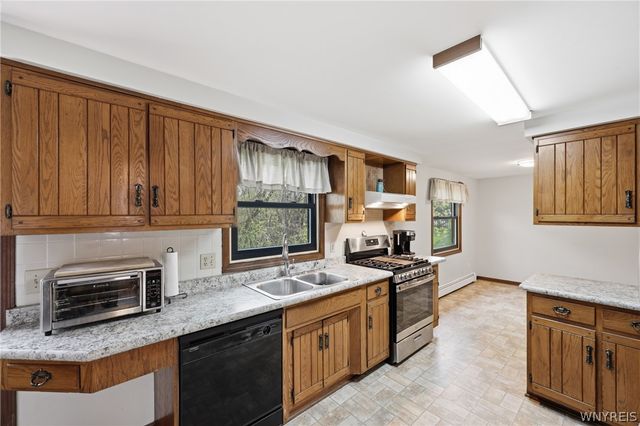 371 Elma Meadow Lane, Elma, NY 14059