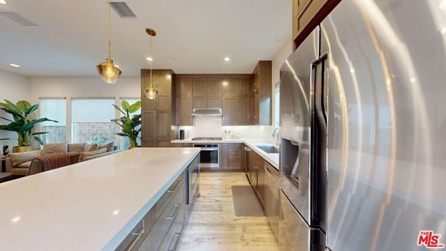 20607 W Chestnut Circle, Porter Ranch (los Angeles), CA 91326