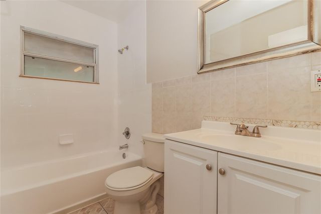 5103 MURRAY HILL DRIVE, Tampa, FL 33615