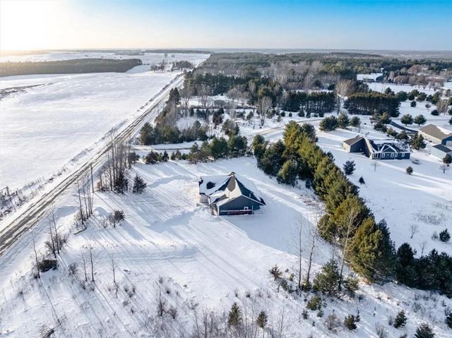 1276 200th Avenue, New Richmond, WI 54017