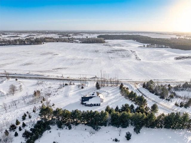 1276 200th Avenue, New Richmond, WI 54017