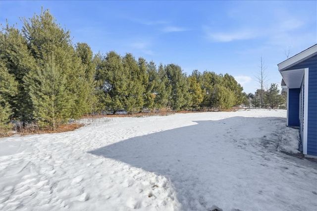 1276 200th Avenue, New Richmond, WI 54017