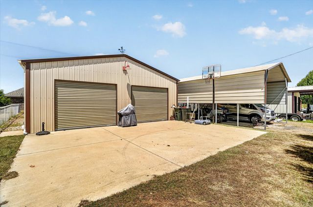 212 Dove Hill Lane, Weatherford, TX 76088