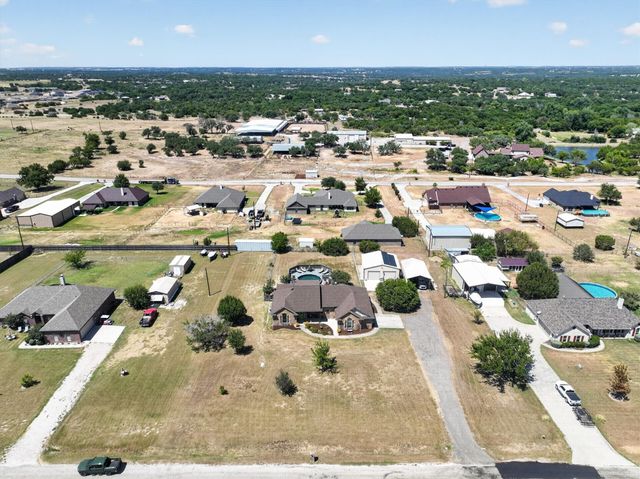 212 Dove Hill Lane, Weatherford, TX 76088