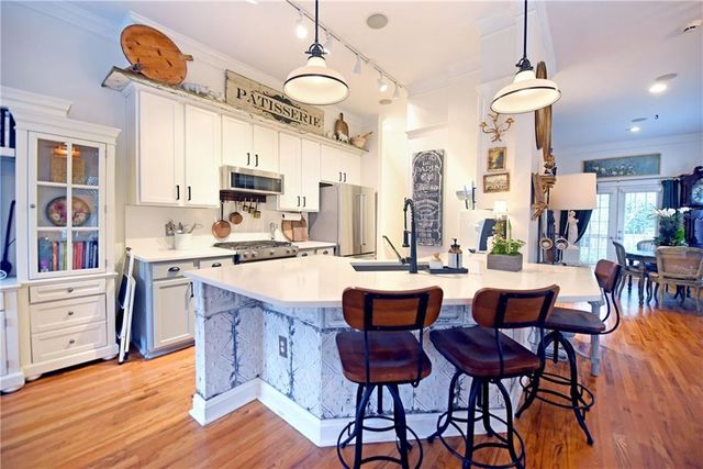 265 CARLYLE PARK NE Drive, Atlanta, GA 30307