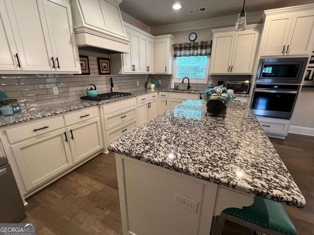 557 Rocky Springs Drive, Jefferson, GA 30549