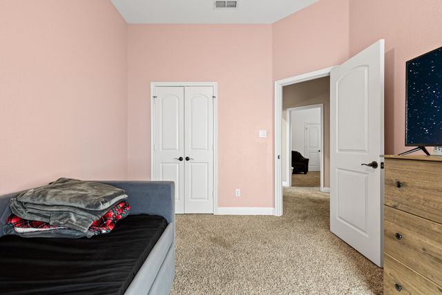 104 Kenswick St., Henderson, TX 75652