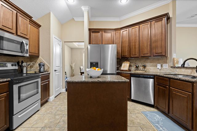 104 Kenswick St., Henderson, TX 75652