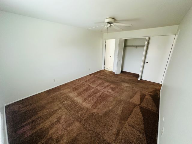 803 Brook Drive 5, Streamwood, IL 60107