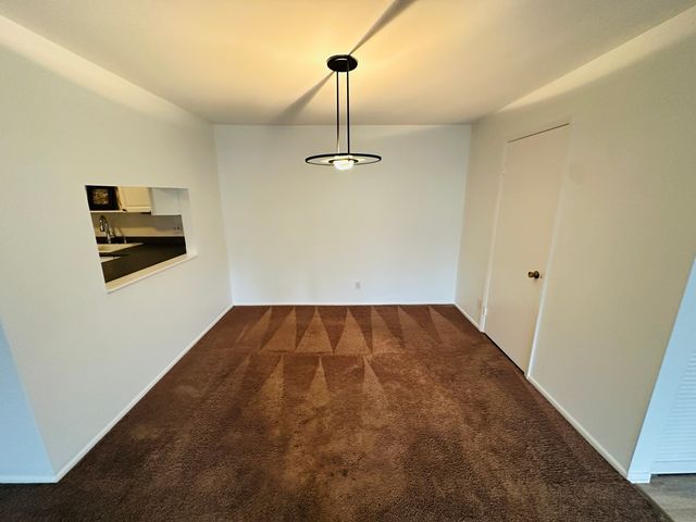 803 Brook Drive 5, Streamwood, IL 60107