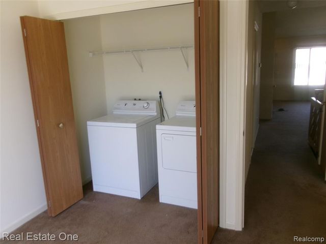 62181 Arlington Circle 4, South Lyon, MI 48178