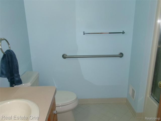 62181 Arlington Circle 4, South Lyon, MI 48178