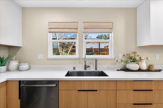 217 Heartwood Lane, Mountain View, CA 94041