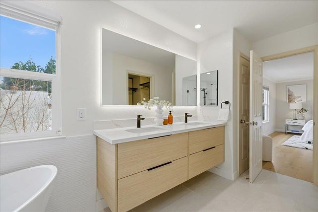 217 Heartwood Lane, Mountain View, CA 94041